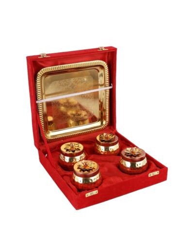 4-Jar-set-with-Tray-in-Velvet-box